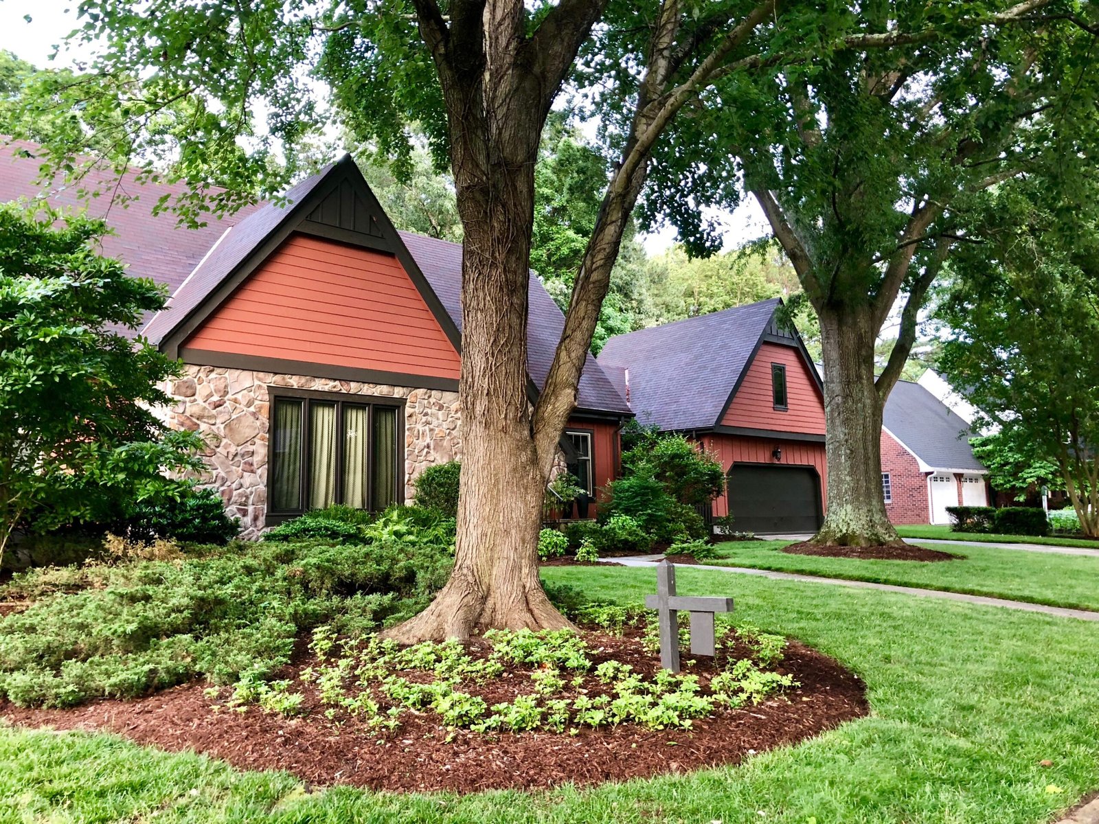 residential-houses-in-suburban-neighborhood-in-sum-2026-03-17-20-17-10-utc residential-houses-in-suburban-neighborhood-in-sum-2026-03-17-20-17-10-utc